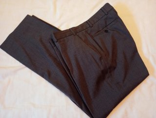 Traje de chaqueta gris oscuro hombre