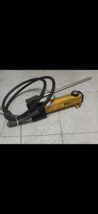 Pompa idraulica Enerpac + 2 martinetti