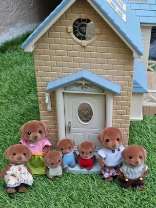 Perro Labrador Chocolate Sylvanian Families