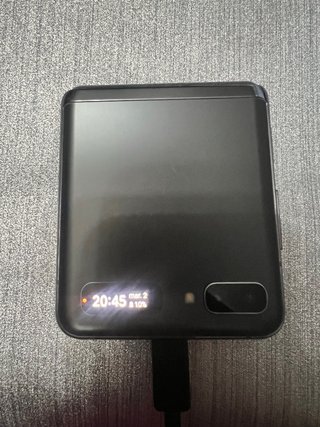 Samsung Galaxy Z Flip 5G Negro/Gris 256gb 8gb.