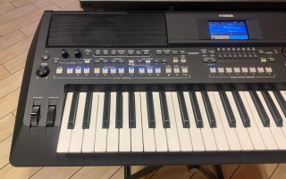 Yamaha PSR SX600