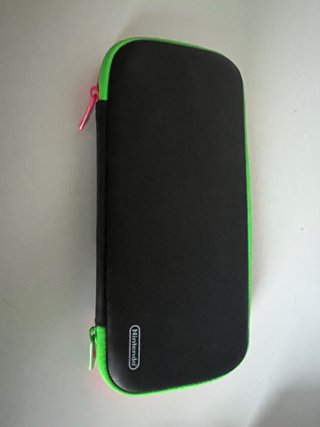 Nintendo Switch + Funda + Zelda BOTW