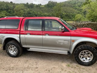 Mitsubishi L 200 2000