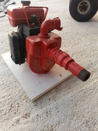 Bomba de agua a gasolina autónoma