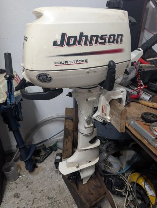 Quicksilver 360 con motor y remolque