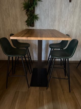 Mesa y 4 Sillas Bar