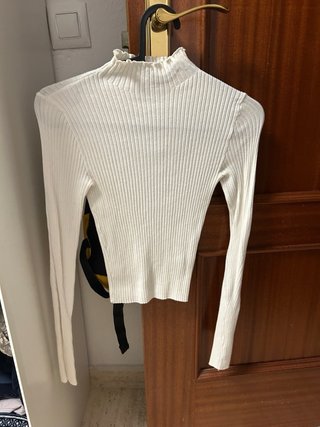 Camisetas manga larga de Bershka.