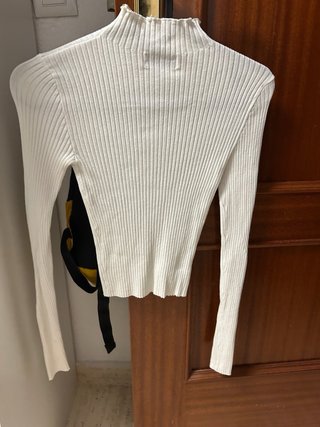 Camisetas manga larga de Bershka.