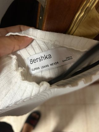 Camisetas manga larga de Bershka.