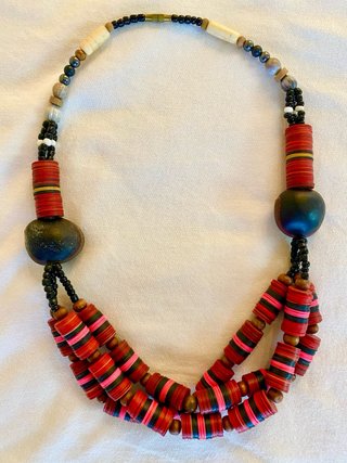 Collar étnico multicapa