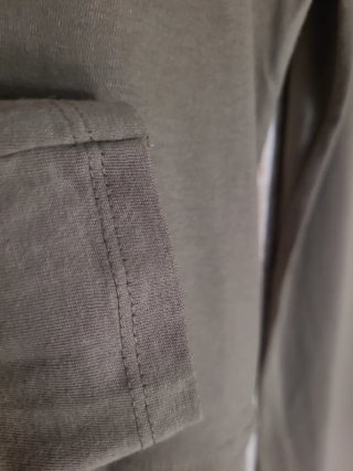 Camiseta Bershka verde militar manga larga Talla M