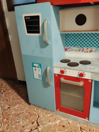 Cocina de juguete de madera