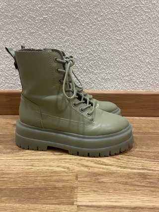 Botas Stradivarius talla 35