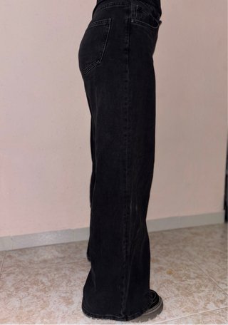 Vaqueros Bershka tiro alto negros