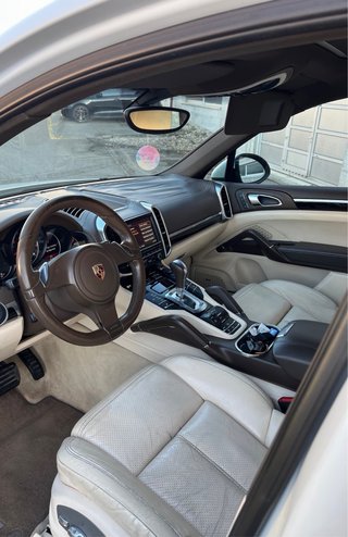 Porsche Cayenne 2012