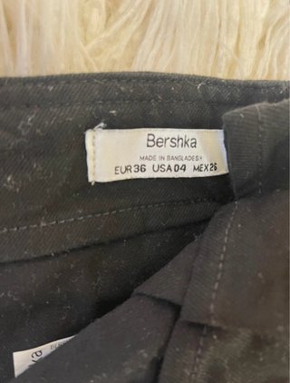 Shorts negros Bershka cintura alta talla 36