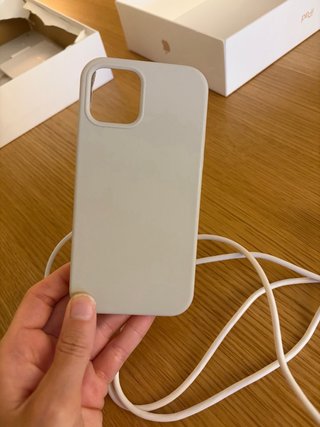 iPhone 12 Pro Oro Con due caricatori