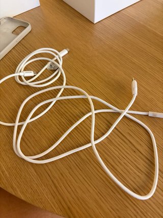 iPhone 12 Pro Oro Con due caricatori