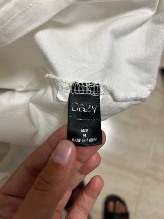 Camisetas de Shein y Zara