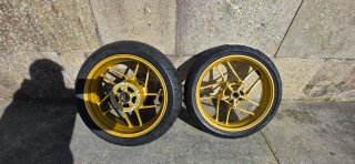 Llantas TMAX 17 2012-2016