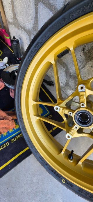 Llantas TMAX 17 2012-2016