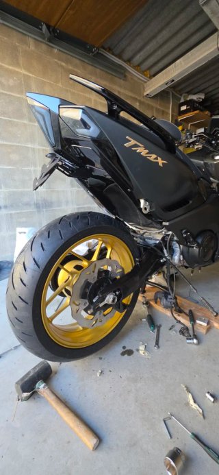 Llantas TMAX 17 2012-2016