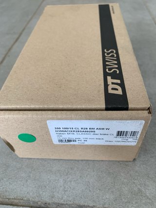 Buje delantero DT Swiss 350 28 radios