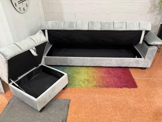 Divano letto grigio con cassetto e pouf