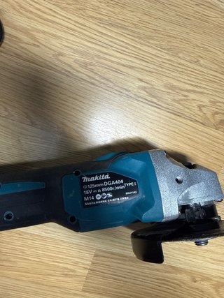 Kit Makita 18V Brushless: Radial + 2 Baterías