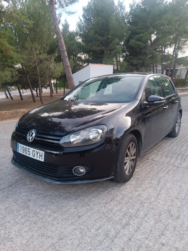 Volkswagen Golf 2010 - foto 1