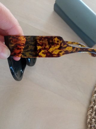 Occhiali da sole cat-eye neri