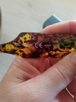 Occhiali da sole cat-eye neri