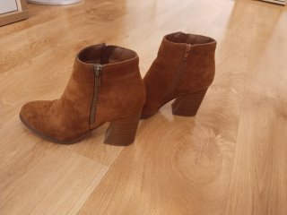 Botines marrones de tacón