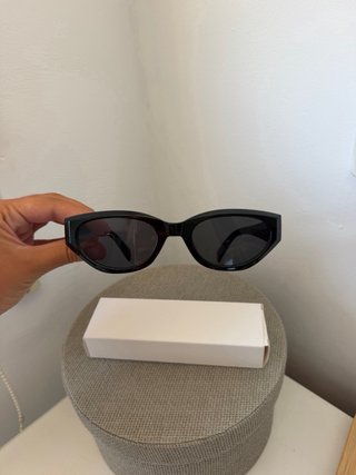 Gafas de sol negras elegantes
