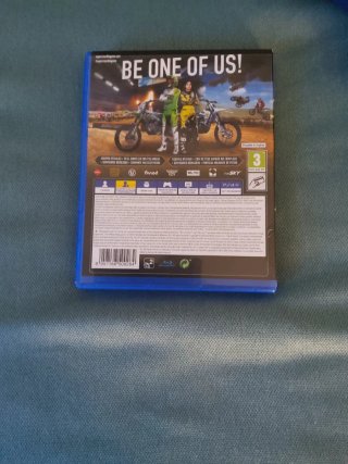 Monster Energy Supercross 3 PS4