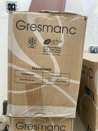Pasamanos cerámicos GRESMANC en caja