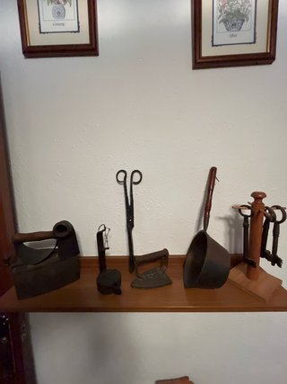 Lote Antigüedades Hierro y Madera