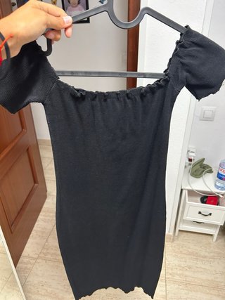 Vestidos negros de Bershka y Shein