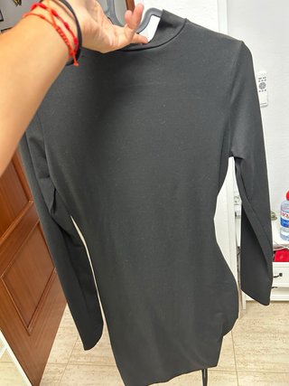 Vestidos negros de Bershka y Shein