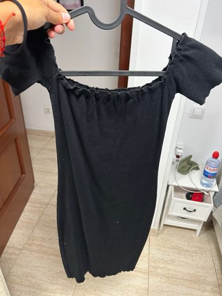 Vestidos negros de Bershka y Shein