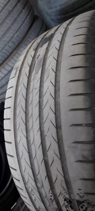 Neumático 225/55 R18 102Y
