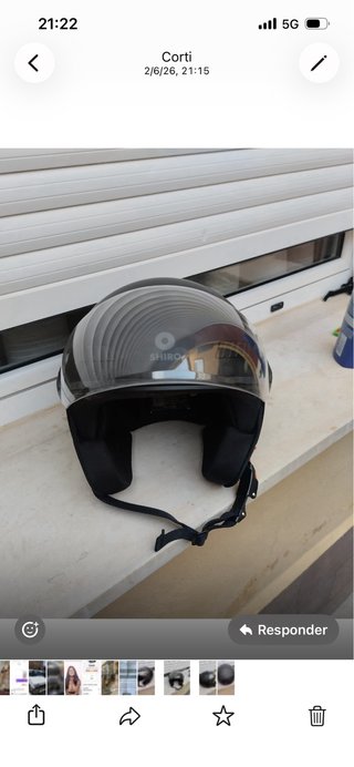 Casco Scooter Negro con Visera