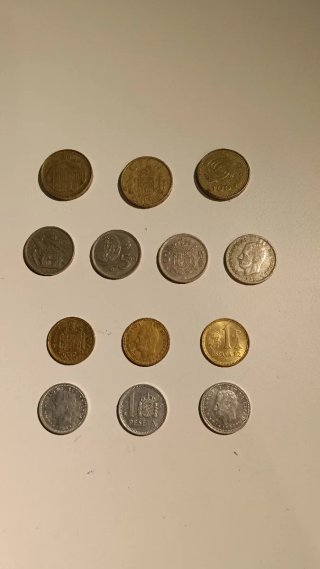Lote monedas pesetas 100, 5 y 1