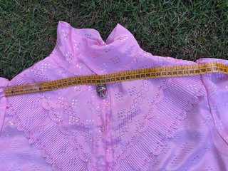 Camicetta vintage rosa con fantasia