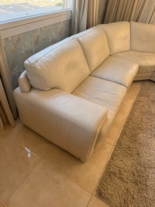 Sofá Natuzzi de Piel crema