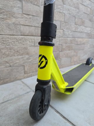 Patín infantil amarillo