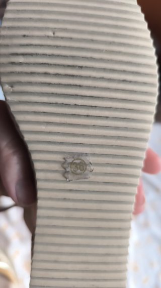 Sandalias cuña Buonarotti doradas tiras 36