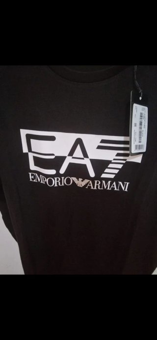Camiseta Emporio Armani Negra Original 100%