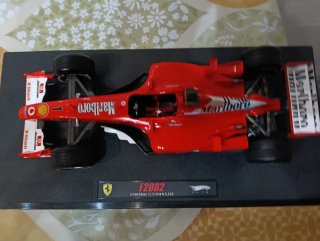Ferrari F2002 Schumacher 1:18 Hot Wheels Elite