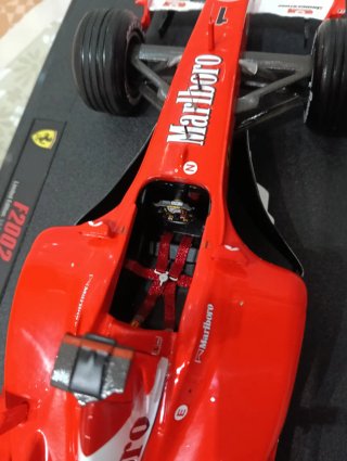 Ferrari F2002 Schumacher 1:18 Hot Wheels Elite